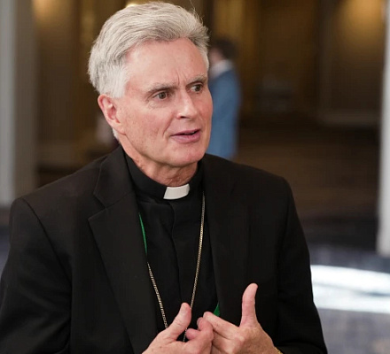 Los obispos de EE.UU. adoptan Dignitas Infinita para combatir la "violación generalizada de la dignidad humana