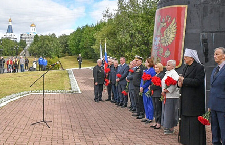 В Мурманской митрополии молитвенно почтили память погибших моряков подлодки «Курск»