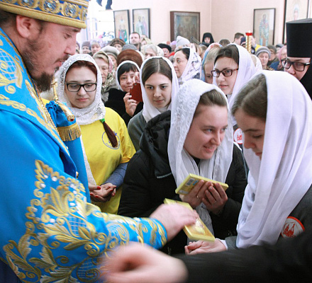 Почему День православной молодежи празднуют на Сретение