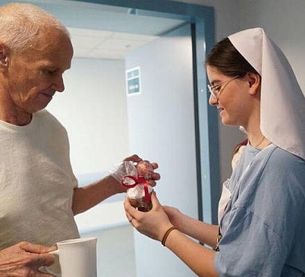 Завершен благотворительный спецпроект «Дари радость на Пасху», организованный службой помощи «Милосердие»